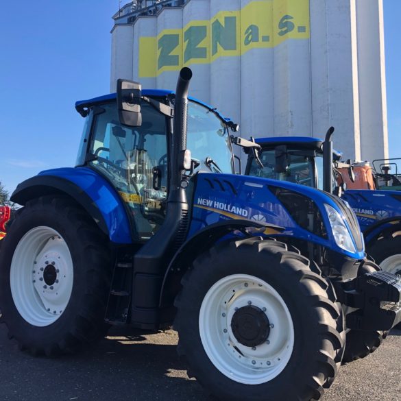 Kolový traktor New Holland T5.120