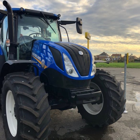 Kolový traktor New Holland T6.165 S