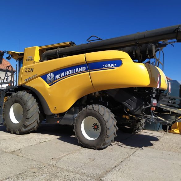 Sklízecí mlátička New Holland CR9.90